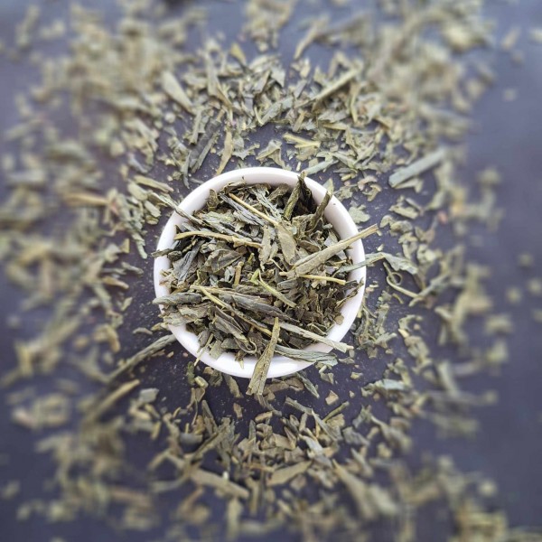 Zielona herbata Sencha – klasyczna japońska liściasta herbata