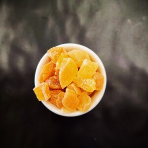 Mango kandyzowane w kostce